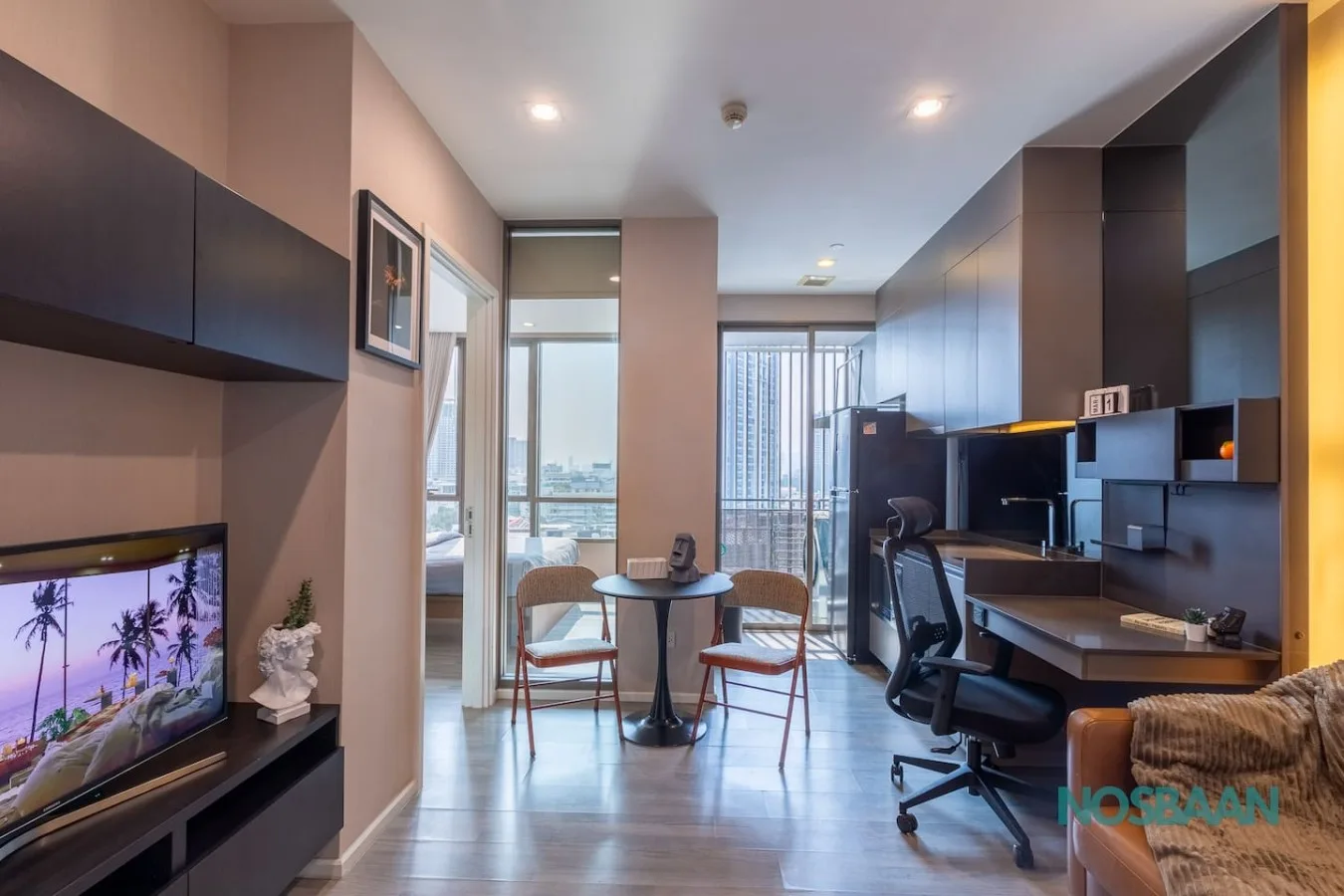 The Room Sukhumvit 69 · 600 Mbps & 2 Min to BTS — photograph 4