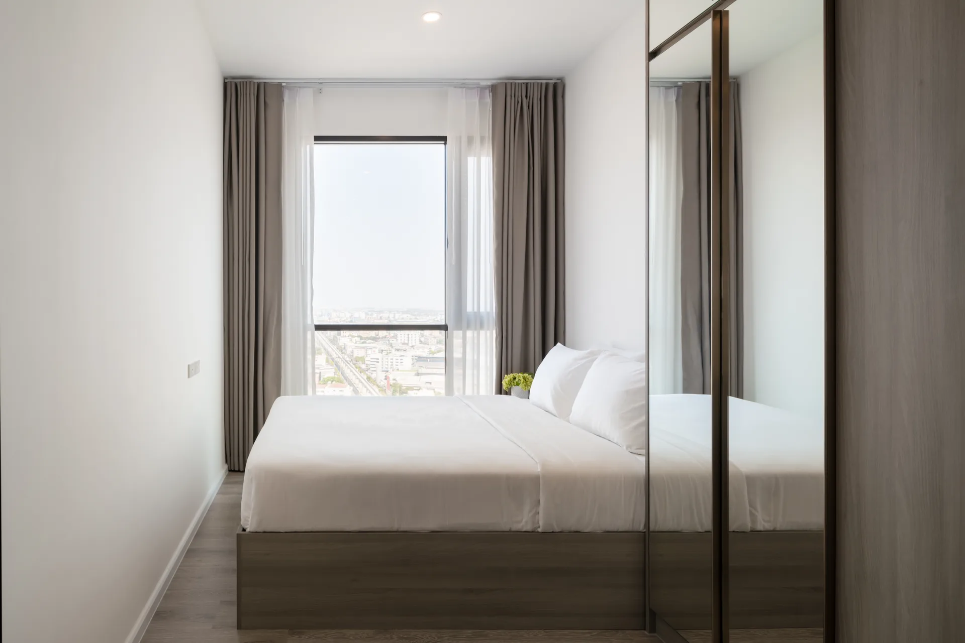 Knightsbridge Thepharak Sukhumvit — photograph 3