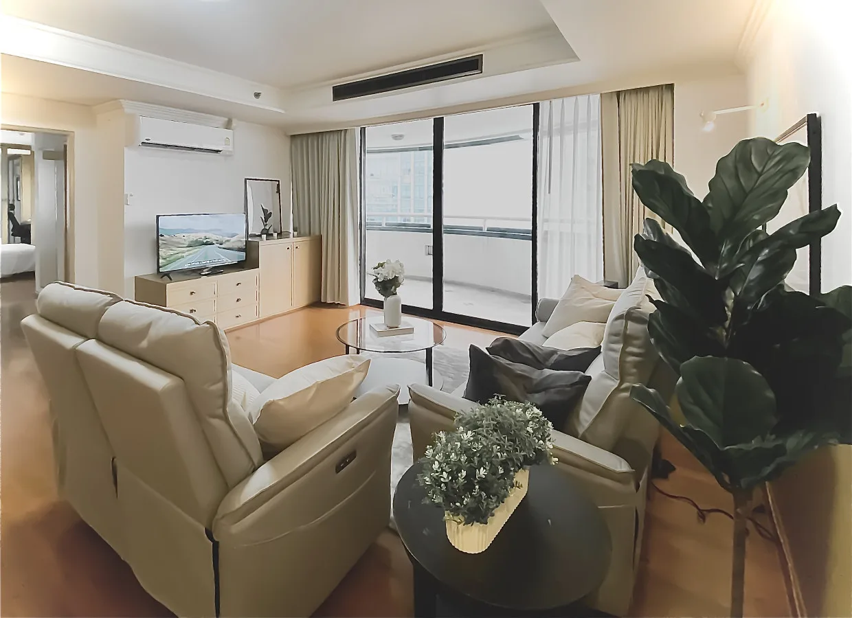 Las Colinas 2BR 145 sqm · BTS Asok · Ultra Fast WiFi — photograph 5