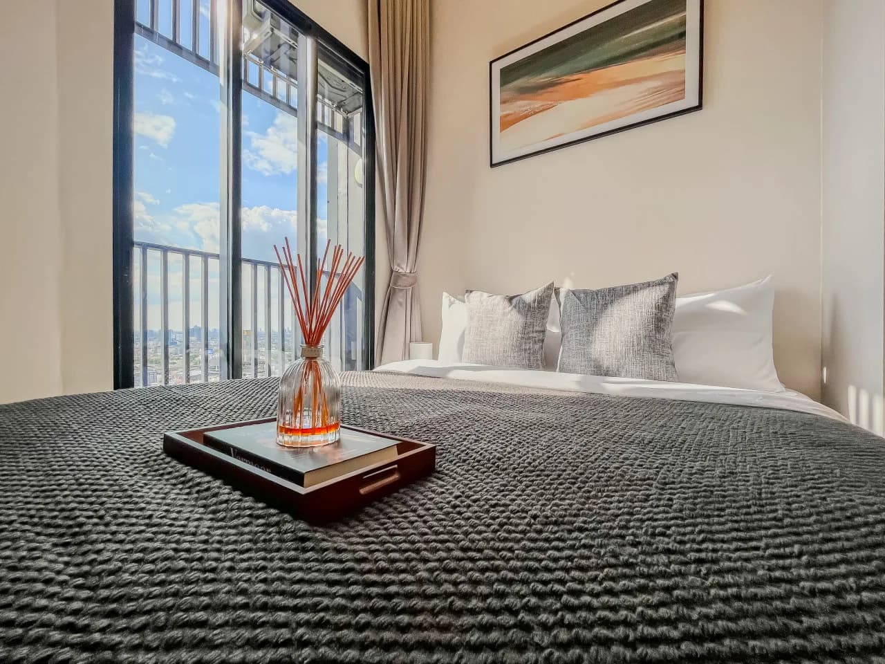 A listing in Phaya Thai & the north