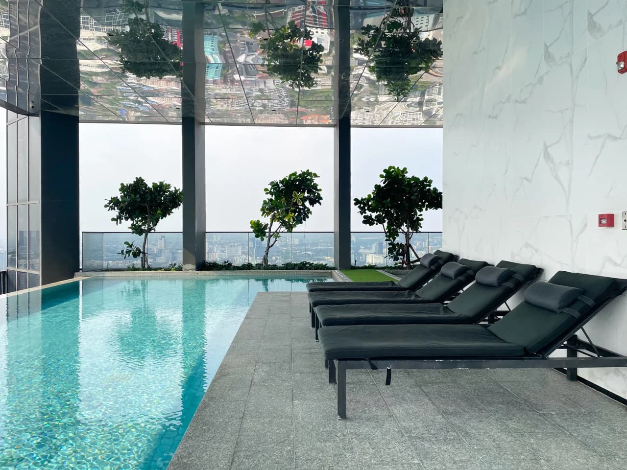 A listing in Phaya Thai & the north