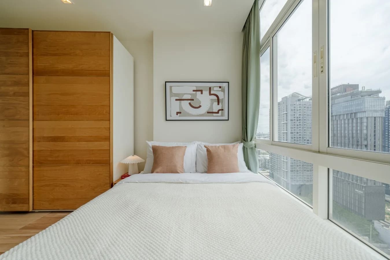 A listing in On Nut & east